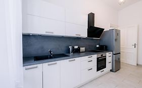 Elegant Vienna Apartment